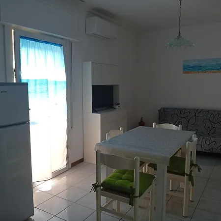 Διαμέρισμα & Comfort With Private Parking *