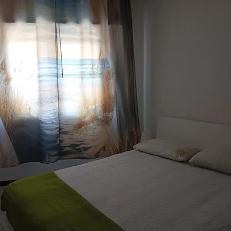 & Comfort With Private Parking Μπιμπιόνε